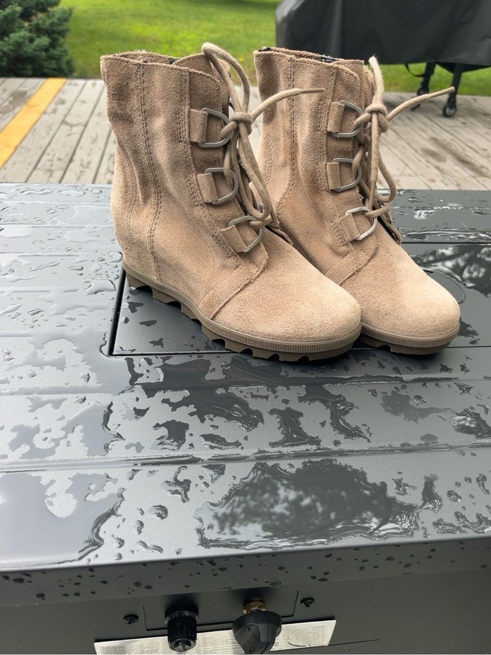 Sorel Joan of Arctic Hidden Wedge Suede Lace-Up Boots Taupe Size 4